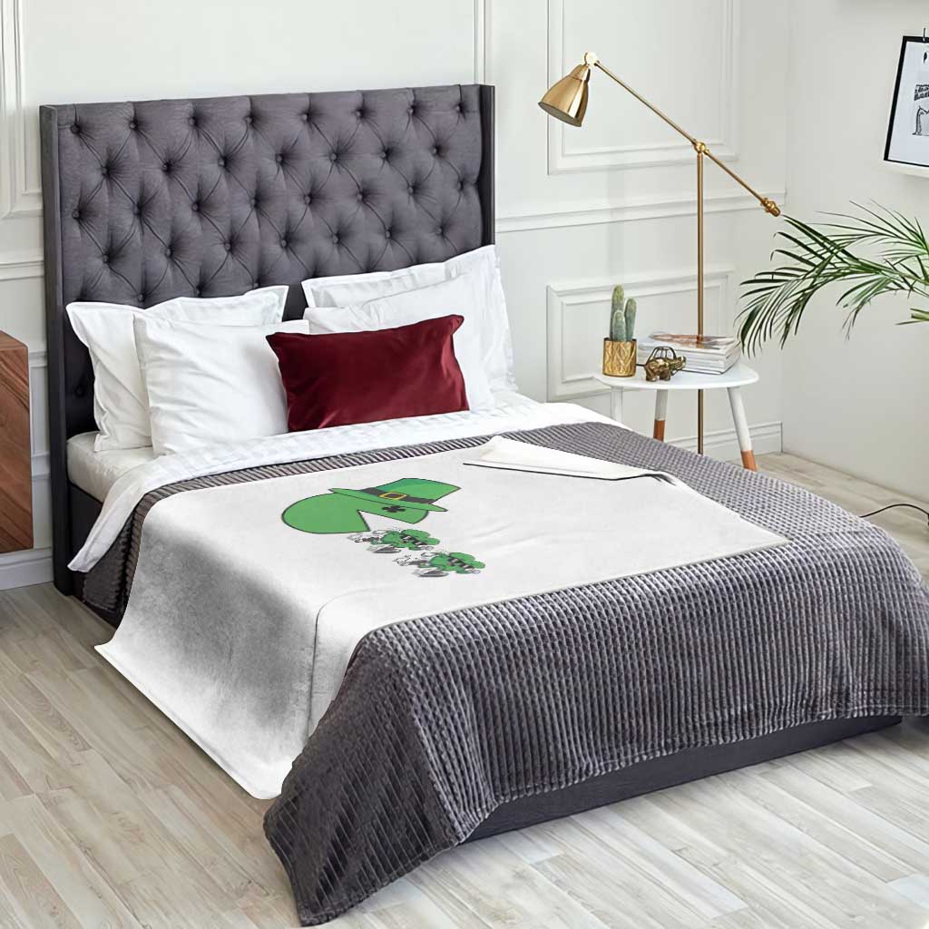 St Patricks Day Retro Gamer Eating Shamrock Lucky Gift Throw Blanket TS12 Print Your Wear