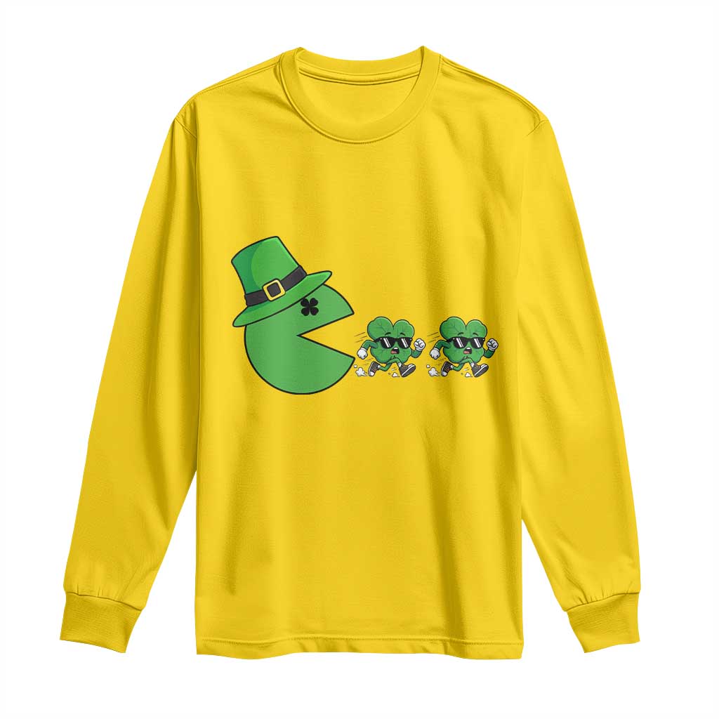 St Patricks Day Retro Gamer Eating Shamrock Lucky Gift Long Sleeve Shirt TS12 Daisy Print Your Wear