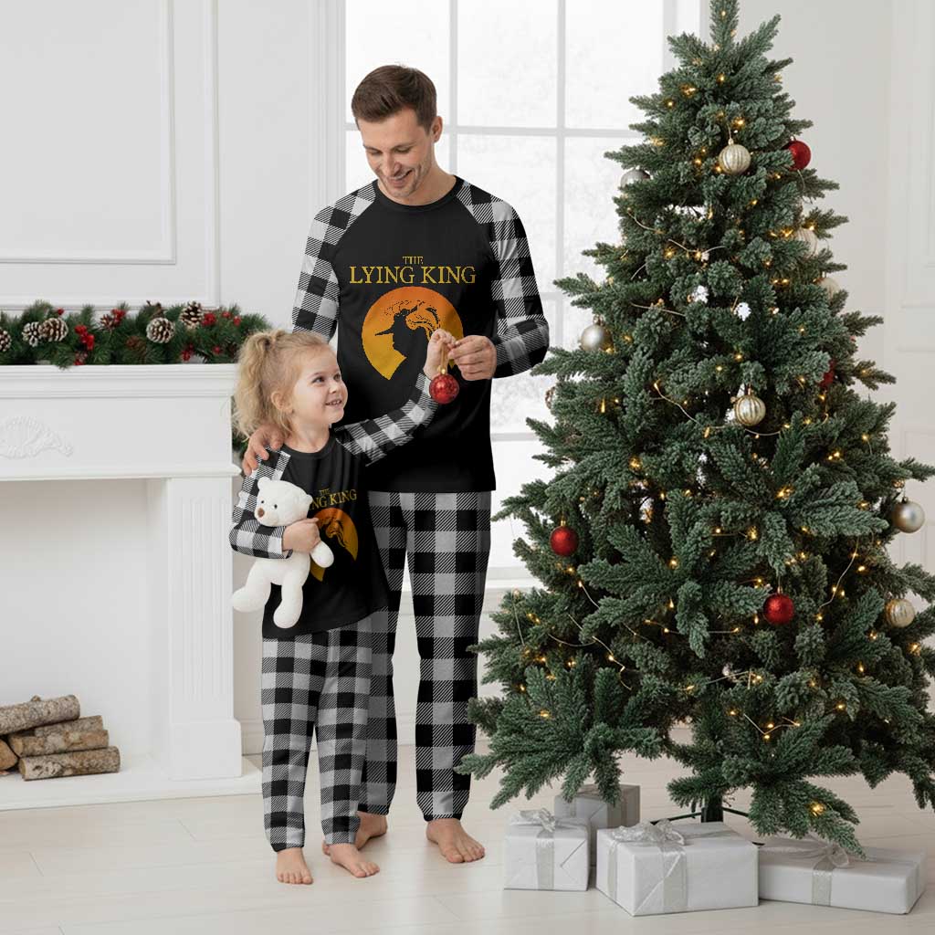 Funny The Lying King Long Nose Silhouette Plaid Pajama Set Vintage Political Satire Statement Gift