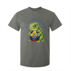 Off To Watch Ecuador T Shirt For Kid Funny Ecuador Iguana Soccer Fan Gift