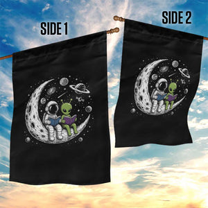 Funny Bookworm In Space Garden Flag Cute Astronaut And Alien Reading TS12 Print Your Wear