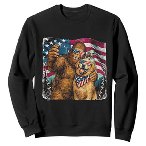 Funny Patriotic Bigfoot Golden Retriever Selfie Squad Sweatshirt