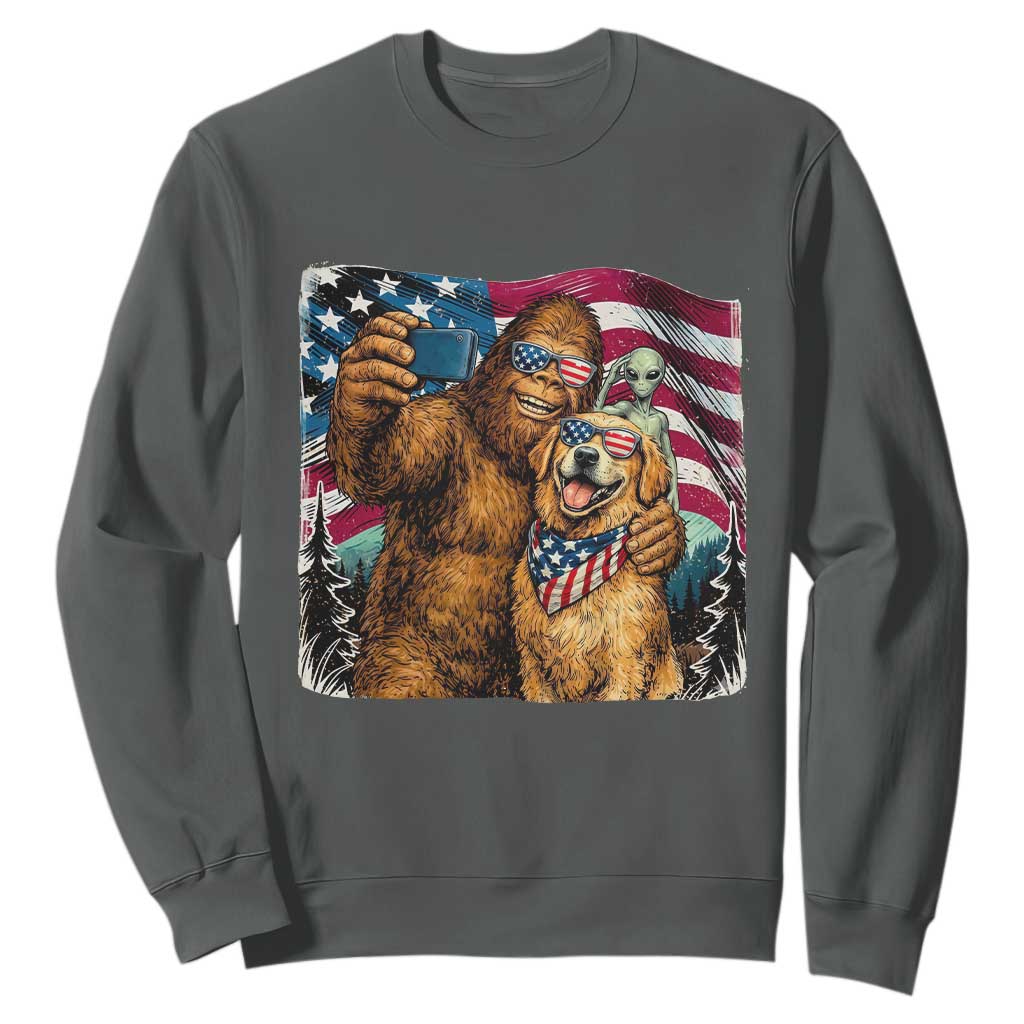 Funny Patriotic Bigfoot Golden Retriever Selfie Squad Sweatshirt