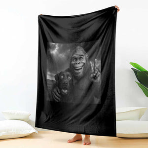 Cute Labrador Selfie With Bigfoot Throw Blanket Funny Cryptid TS12 Print Your Wear