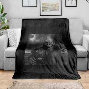 Cute Labrador Selfie With Bigfoot Throw Blanket Funny Cryptid TS12 Print Your Wear