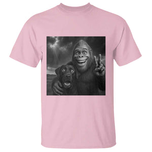 Cute Labrador Selfie With Bigfoot T Shirt Funny Cryptid TS12 Light Pink Print Your Wear