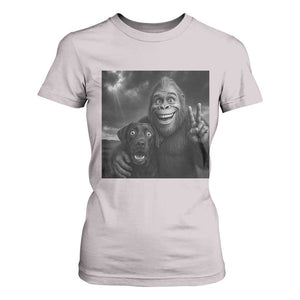 Cute Labrador Selfie With Bigfoot T Shirt For Women Funny Cryptid TS12 Ice Gray Print Your Wear