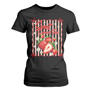 Striped Summer Strawberry T Shirt For Women Preppy Beach Vibes Graphic