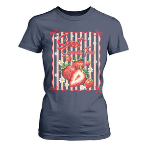 Striped Summer Strawberry T Shirt For Women Preppy Beach Vibes Graphic