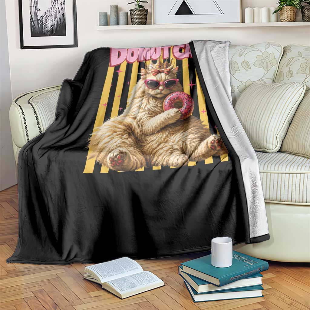 Funny Princess Cat Eating Donut Throw Blanket Sci-Fi Book Lover Gift