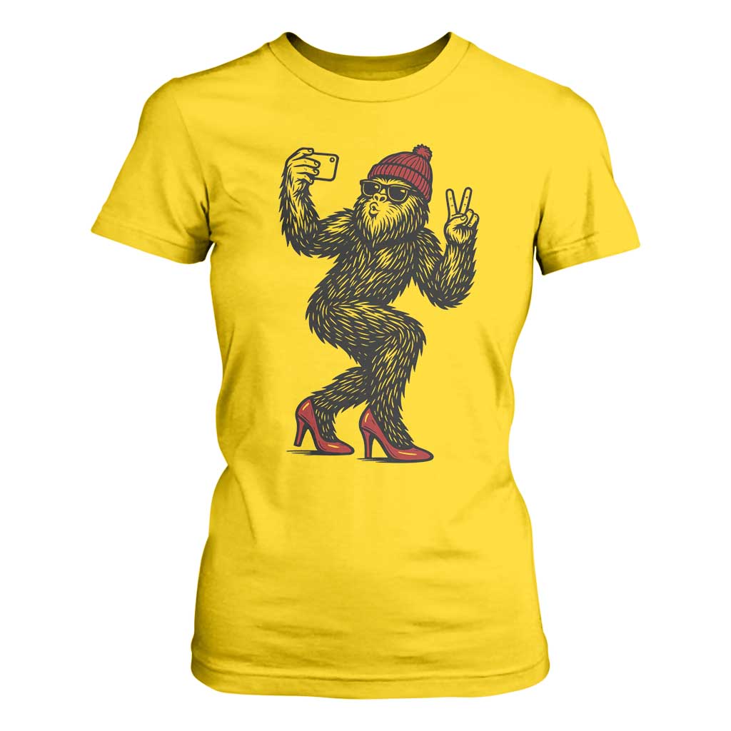 Funny Sexy Bigfoot Selfie T Shirt For Women Sasquatch Lover Gift TS12 Daisy Print Your Wear