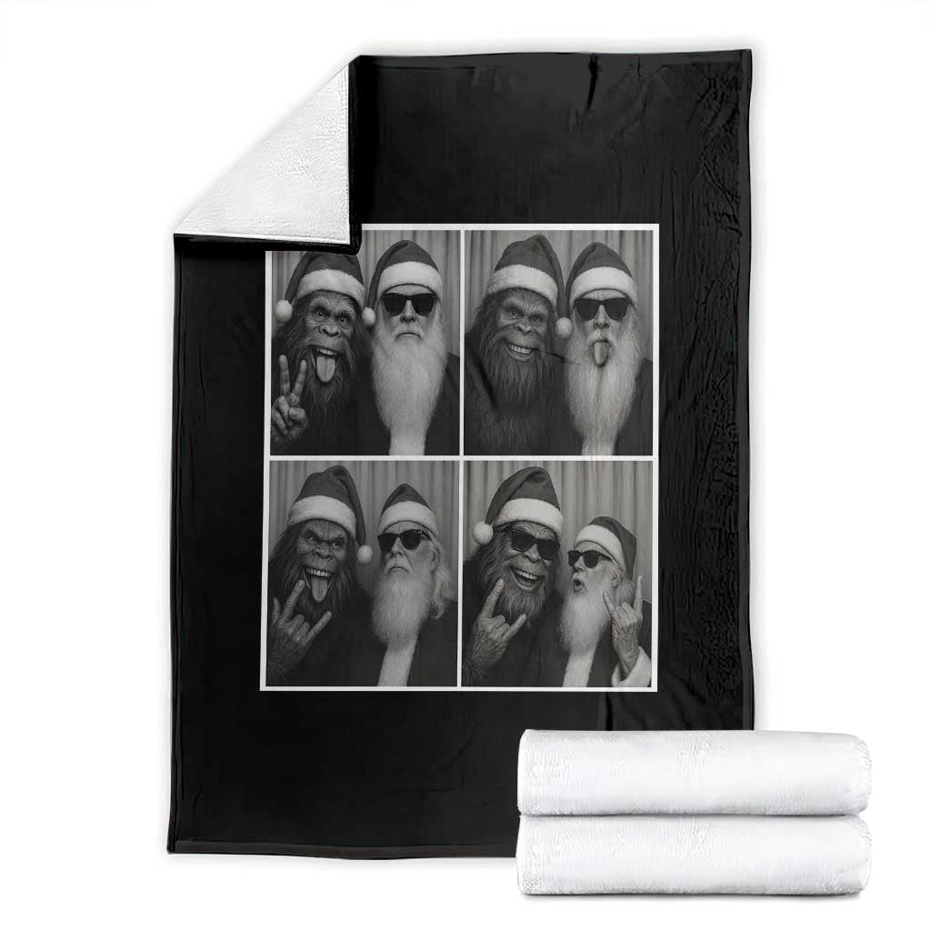 Funny Bigfoot Photobooth Christmas Throw Blanket Sasquatch Santa Claus Xmas TS14 Black Print Your Wear