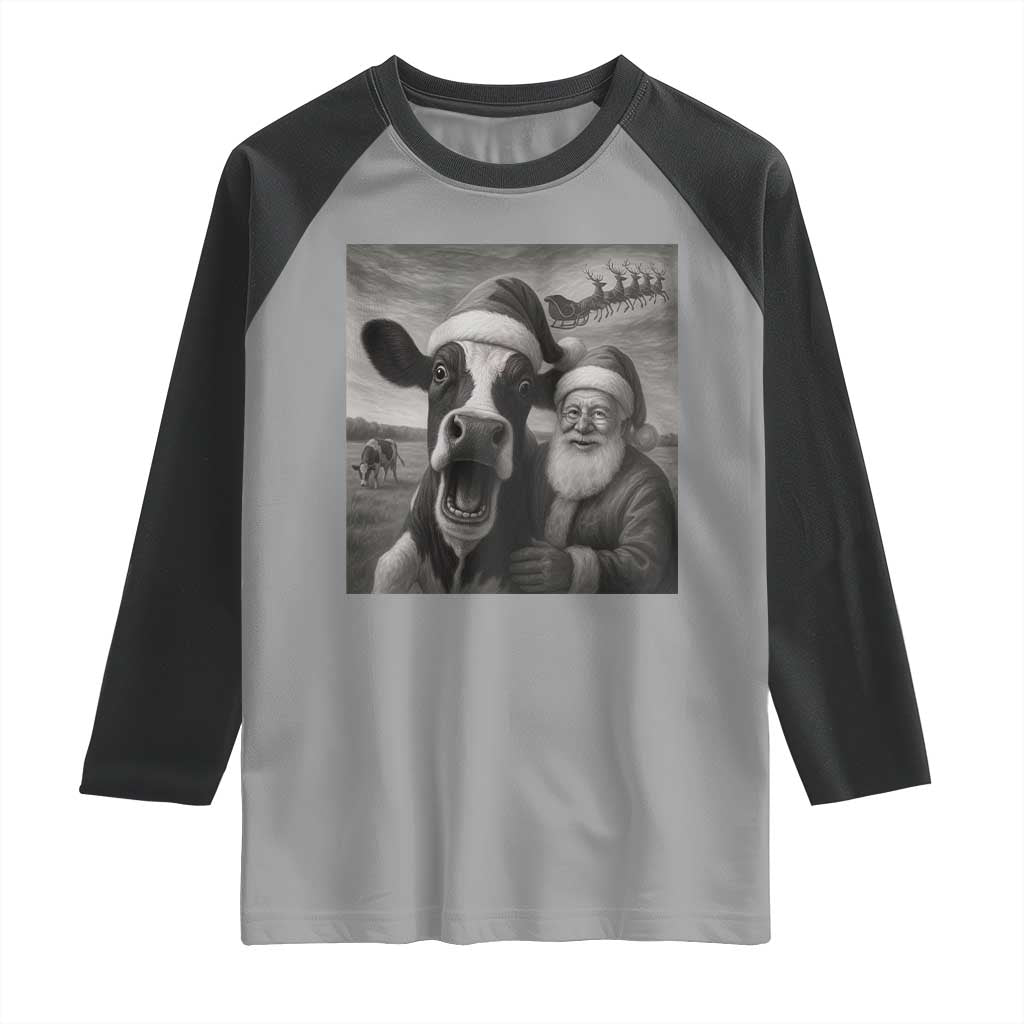 Funny Santa Selfie with Cow Christmas Raglan Shirt TS14 Sport Gray Black Print Your Wear