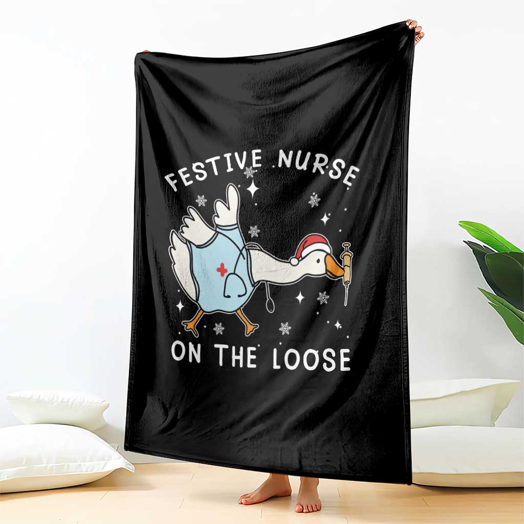 Funny ER Nurse Goose Christmas Throw Blanket Festive Nurses On The Loose TS14 Print Your Wear