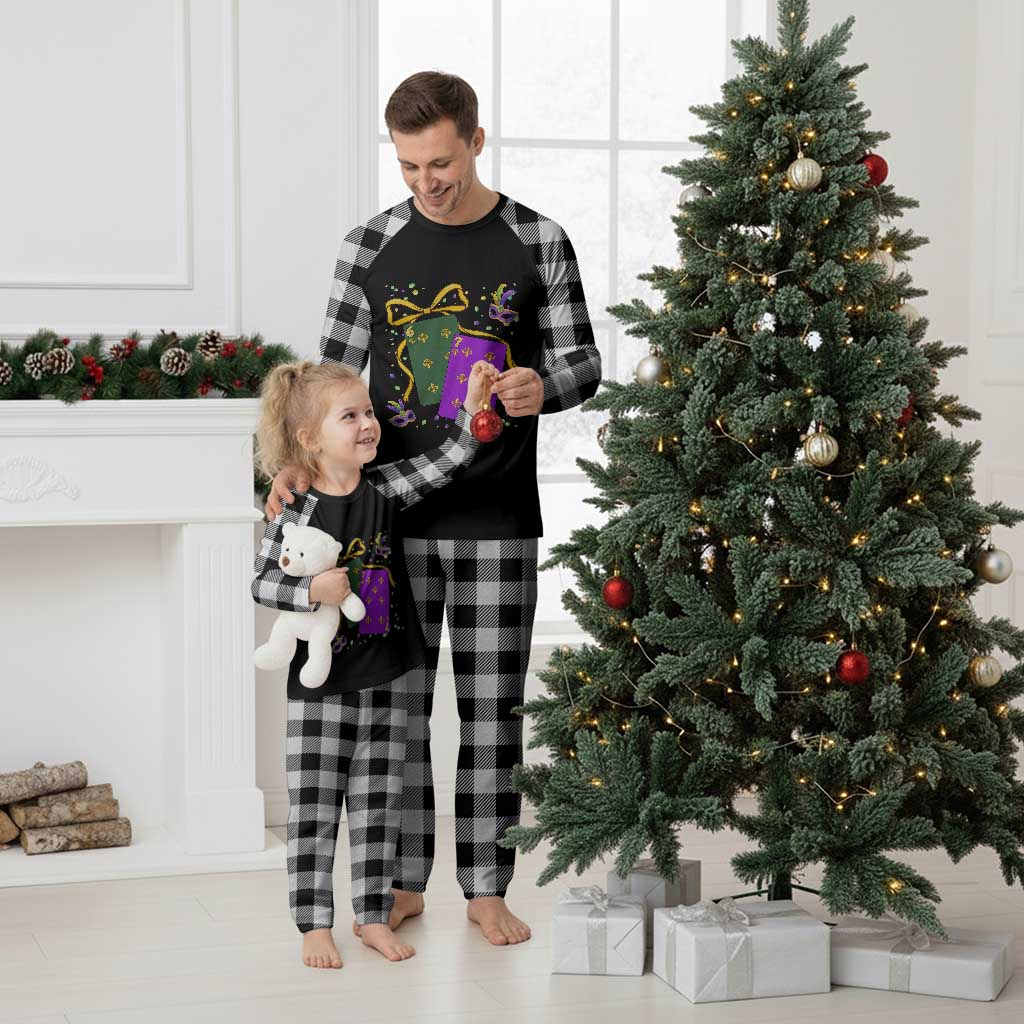 67 Mardi Gras Plaid Pajama Set Funny Six Seven Playing Cards Meme TS14 White Plaid Print Your Wear