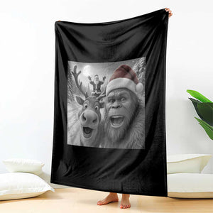 Funny Bigfoot Selfie Christmas Throw Blanket Santa Reindeer Sasquatch Xmas TS14 Print Your Wear