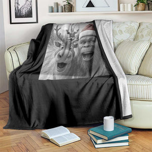 Funny Bigfoot Selfie Christmas Throw Blanket Santa Reindeer Sasquatch Xmas TS14 Print Your Wear
