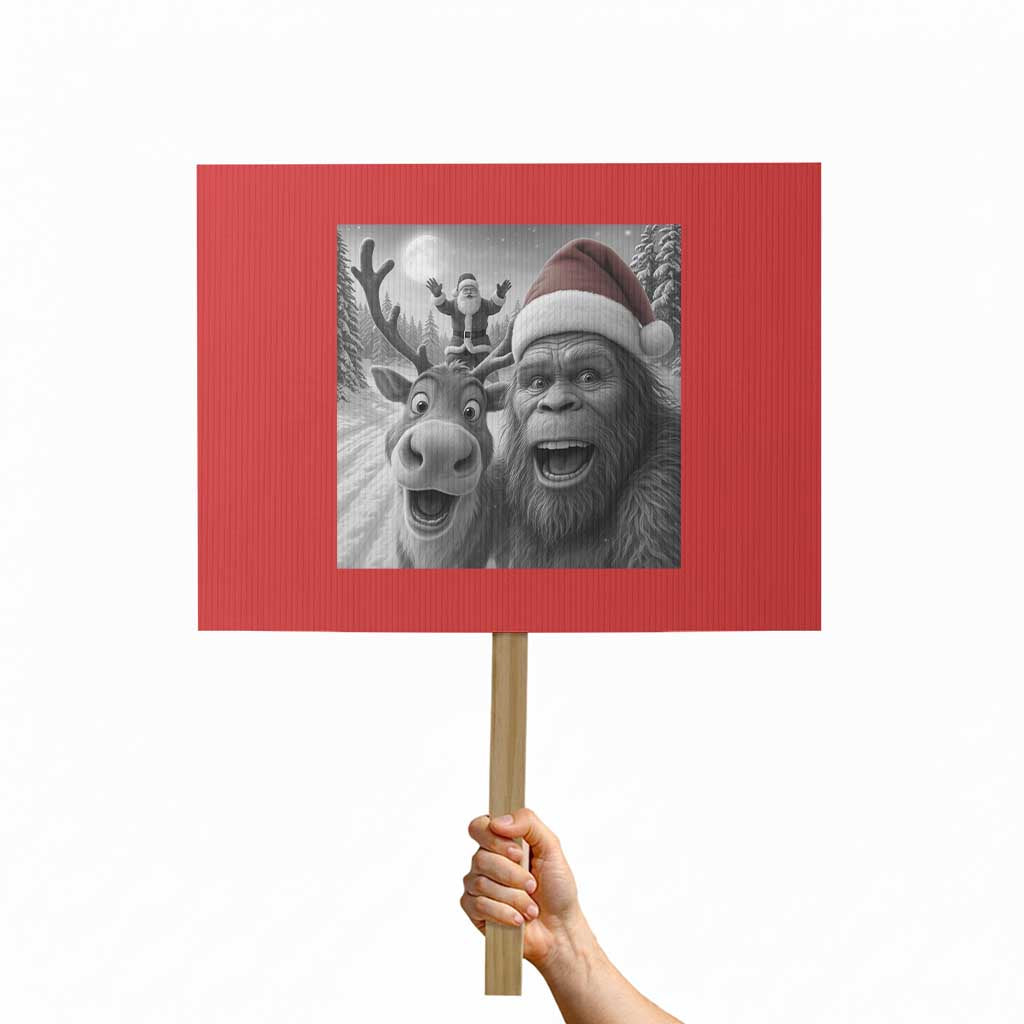 Funny Bigfoot Selfie Christmas Protest Sign Santa Reindeer Sasquatch Xmas TS14 Horizontal 18