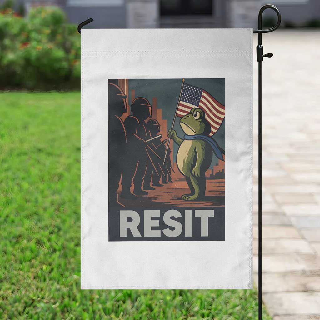 Resist Frog Garden Flag Portland Frog Activist America Political 2025 TS14 Print Your Wear