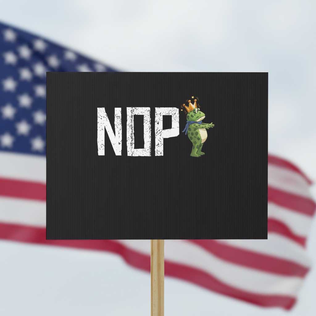 Frogs Resist Protest Sign No Kings In America Political 2025 TS14 Horizontal 18