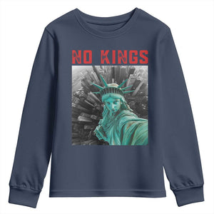 No Kings Youth Sweatshirt Statue of Liberty Selfie Freedom TS14 Navy Print Your Wear