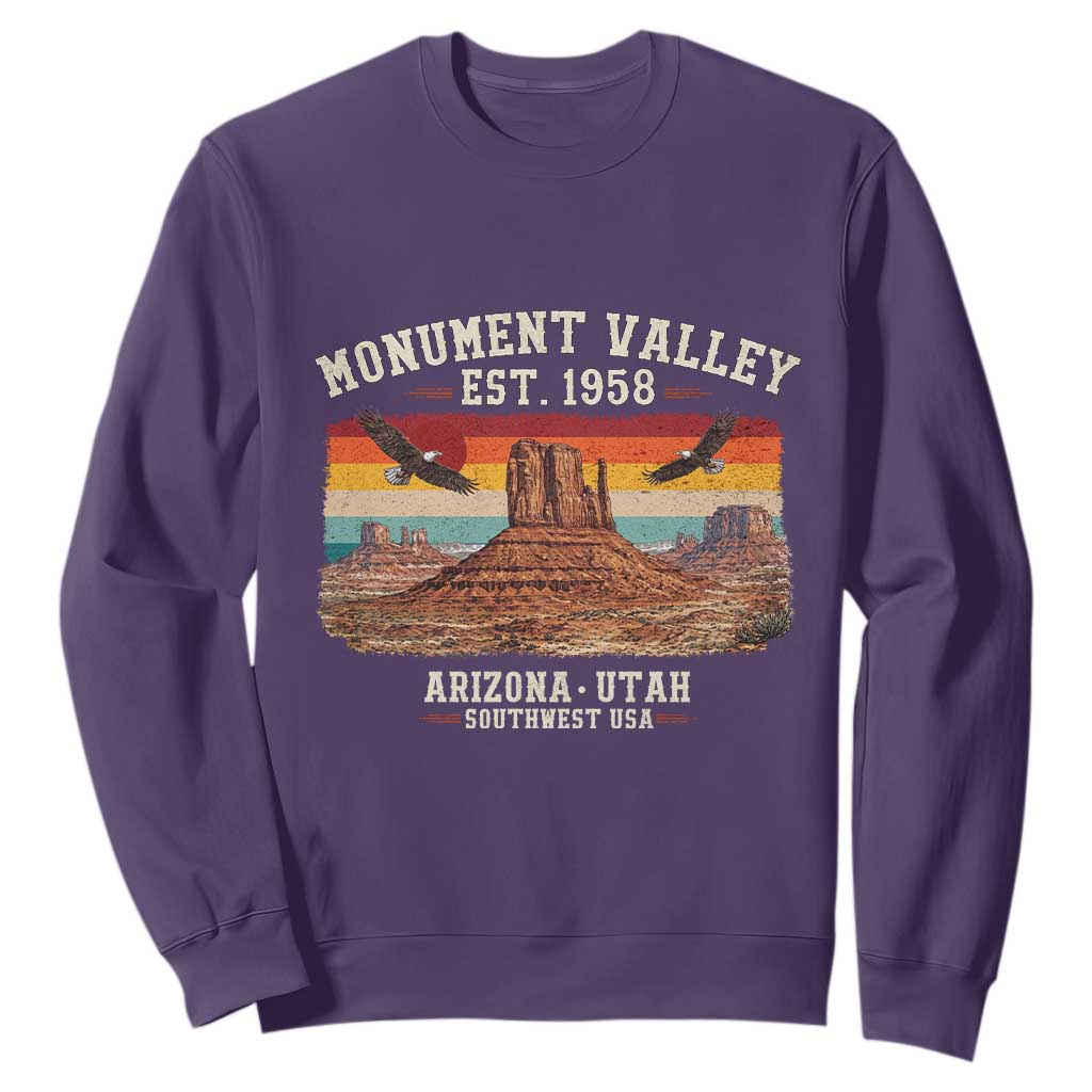 Retro Monument Valley Arizona Utah Sunset Established 1958 Sweatshirt Southwest Desert Eagle Road Trip Nature Souvenir