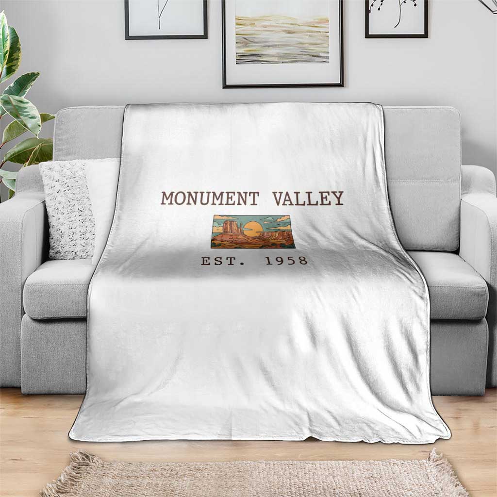 Retro Monument Valley Arizona Sunset Established 1958 Throw Blanket Southwest Desert Road Trip Eagle Nature Souvenir