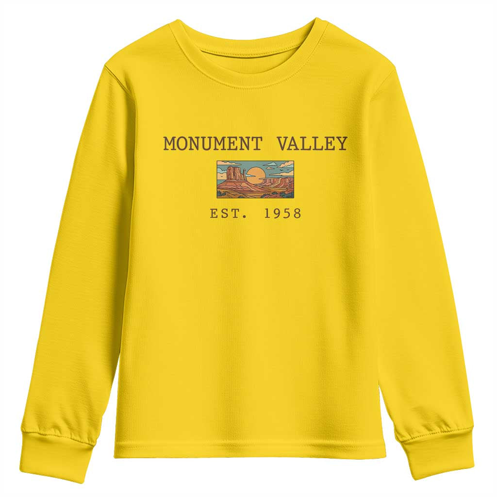Retro Monument Valley Arizona Sunset Established 1958 Youth Sweatshirt Southwest Desert Road Trip Eagle Nature Souvenir