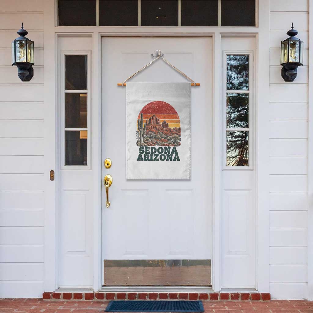 Retro Sedona Arizona Mountain Garden Flag Southwest Hiking Outdoor Nature Souvenir