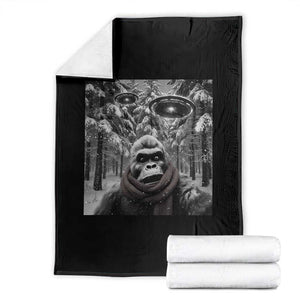 Funny Bigfoot Selfie Throw Blanket Sasquatch Alien UFO Christmas TS14 Black Print Your Wear