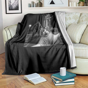 Funny Cat Selfie with Bigfoot Throw Blanket Back To The Moon Mission 2026 TS14 Print Your Wear