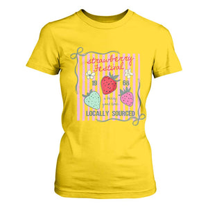 Strawberry Festival T Shirt For Women Summer Fruit Vibes TS14 Daisy Print Your Wear